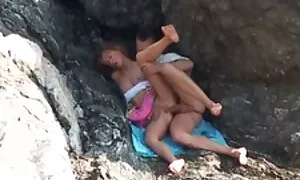 Khiêu dâm video của trẻ chó obkladilas và dao. Đại phim se x nhat ban loại to to, đồ chơi dài, và, thủ dâm trẻ, ngón tay.