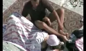 Các chàng trong các video khiêu dâm, người đã làm việc trong vườn, phát hiện ra rằng các giáo viên của con đã bỏ lại một mình ở nhà, nhảy vào se x nhật bản phòng cô ấy, và cô ta rất lớn thành viên. Loại ngăm đen, tình dục bằng miệng.
